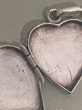 Guardapelo antiguo corazón plata