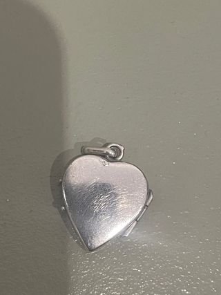 Guardapelo antiguo corazón plata