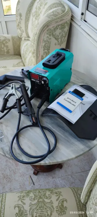 Maquina de Soldar Inverter MMA-250A Portátil nueva