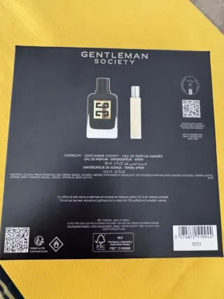 Profumo Givenchy nero e argento