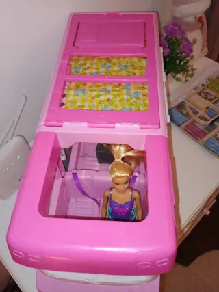 Camper di Barbie rosa
