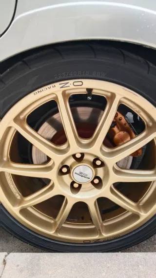 Llantas Subaru Prodrive Doradas