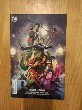 Titanes 2 Cómics y 1 Batman La Guerra de Joker