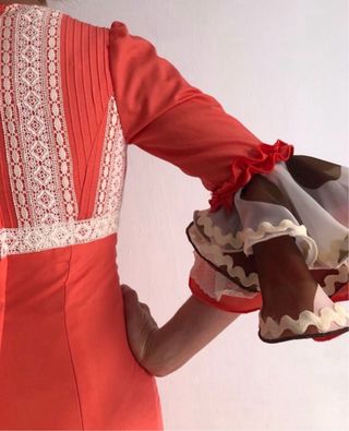 Traje Flamenca Coral Volantes Encaje