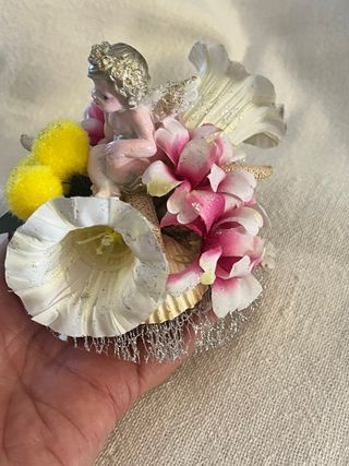 Angioletto Ritoccato a Mano con Fiori