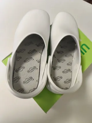 Zuecos Blancos Talla 40