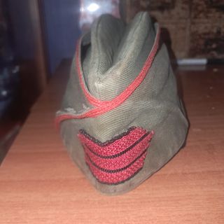 Antigua gorra cuartelera de cabo