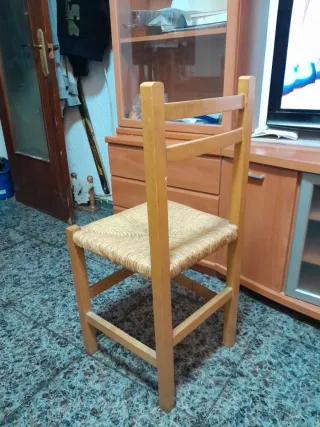 Silla de enea y madera