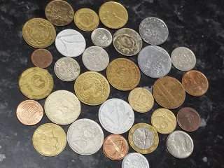 Lote 30 monedas del mundo