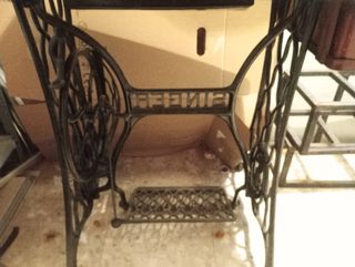 Máquina de coser Singer antigua