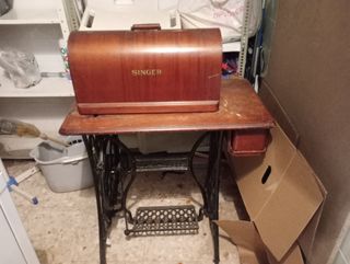 Máquina de coser Singer antigua