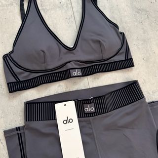 Conjunto Alo Yoga Leggings y Sujetador Deportivo G