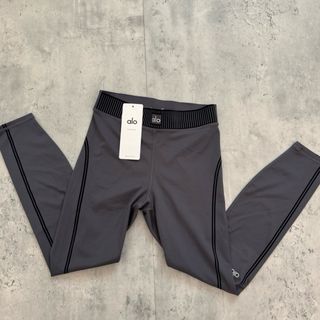 Conjunto Alo Yoga Leggings y Sujetador Deportivo G