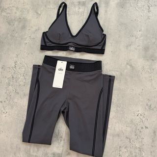 Conjunto Alo Yoga Leggings y Sujetador Deportivo G
