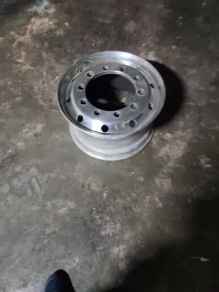 Llanta de aluminio para camión