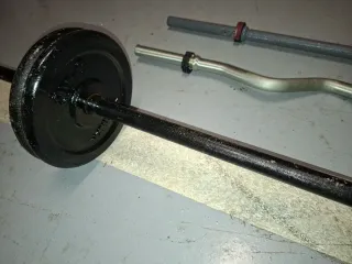 Barras de pesas (curl y recta)