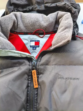 Chaqueta plumífera Tommy Hilfiger Talla M Negra