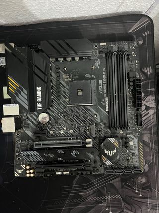 Placa Base ASUS TUF GAMING B550M-PLUS
