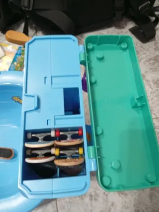 Pista Hot Wheels Flush & Go Skate Bowl