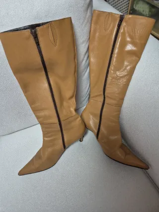 Botas de cuero marrón punta