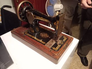 Máquina de coser Singer antigua