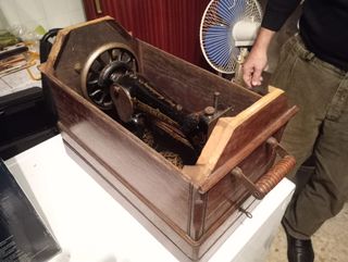 Máquina de coser Singer antigua