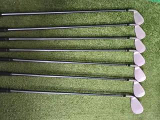 Palos de Golf Hierros King Cobra