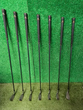 Palos de Golf Hierros King Cobra