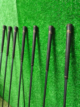 Palos de Golf Hierros King Cobra