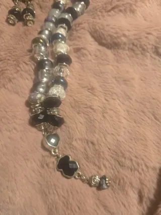 Conjunto de collar y pendientes