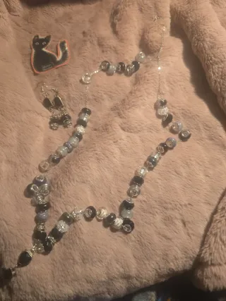 Conjunto de collar y pendientes