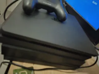 Consola PS4 Slim Negra