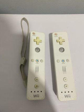 Mandos Wii y Nunchuk blancos
