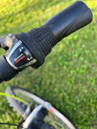 Bicicleta B'Twin Morada