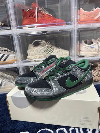 Nike SB Dunk Low Pro There Skateboard