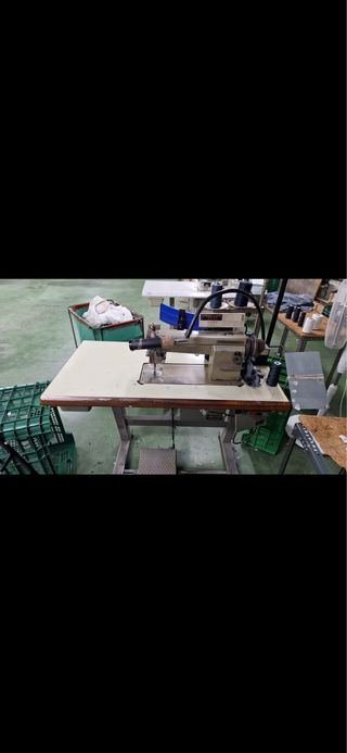 Máquina de coser plana industrial