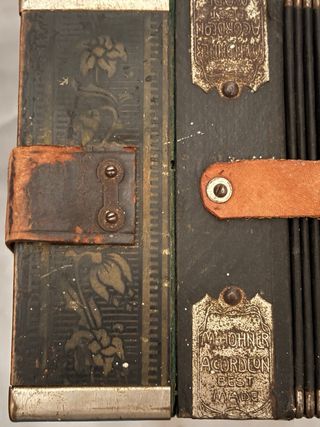 Acordeón M. Hohner The World's Best!