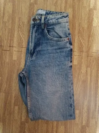 Pantalón vaquero Bershka