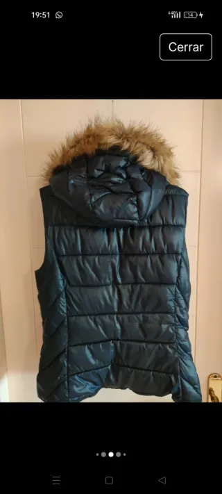 Chaleco acolchado Zara TRF con capucha