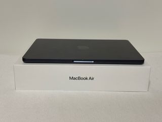 MacBook Air M2 13.6 8GB Medianoche + Caja Original