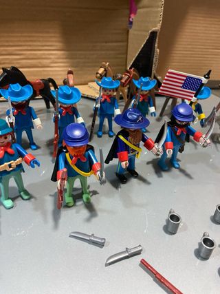 Lote 2,playmobil 7• de caballeria