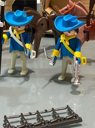 Lote 2,playmobil 7• de caballeria