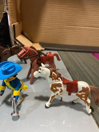 Lote 2,playmobil 7• de caballeria