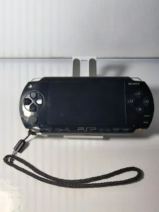 PSP 1004 FAT Negra + Juego + Cable