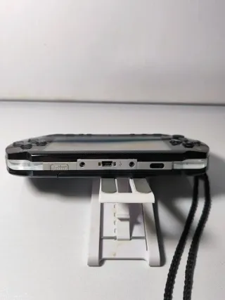 PSP 1004 FAT Negra + Juego + Cable