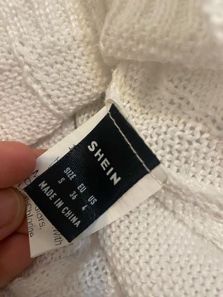 Chaleco de punto trenzado blanco