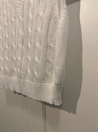 Chaleco de punto trenzado blanco