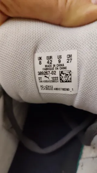 Zapatillas Puma 180.  Grises y Blancas