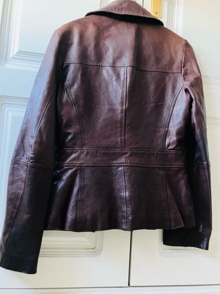 Chaqueta de cuero marrón