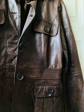 Chaqueta de cuero marrón